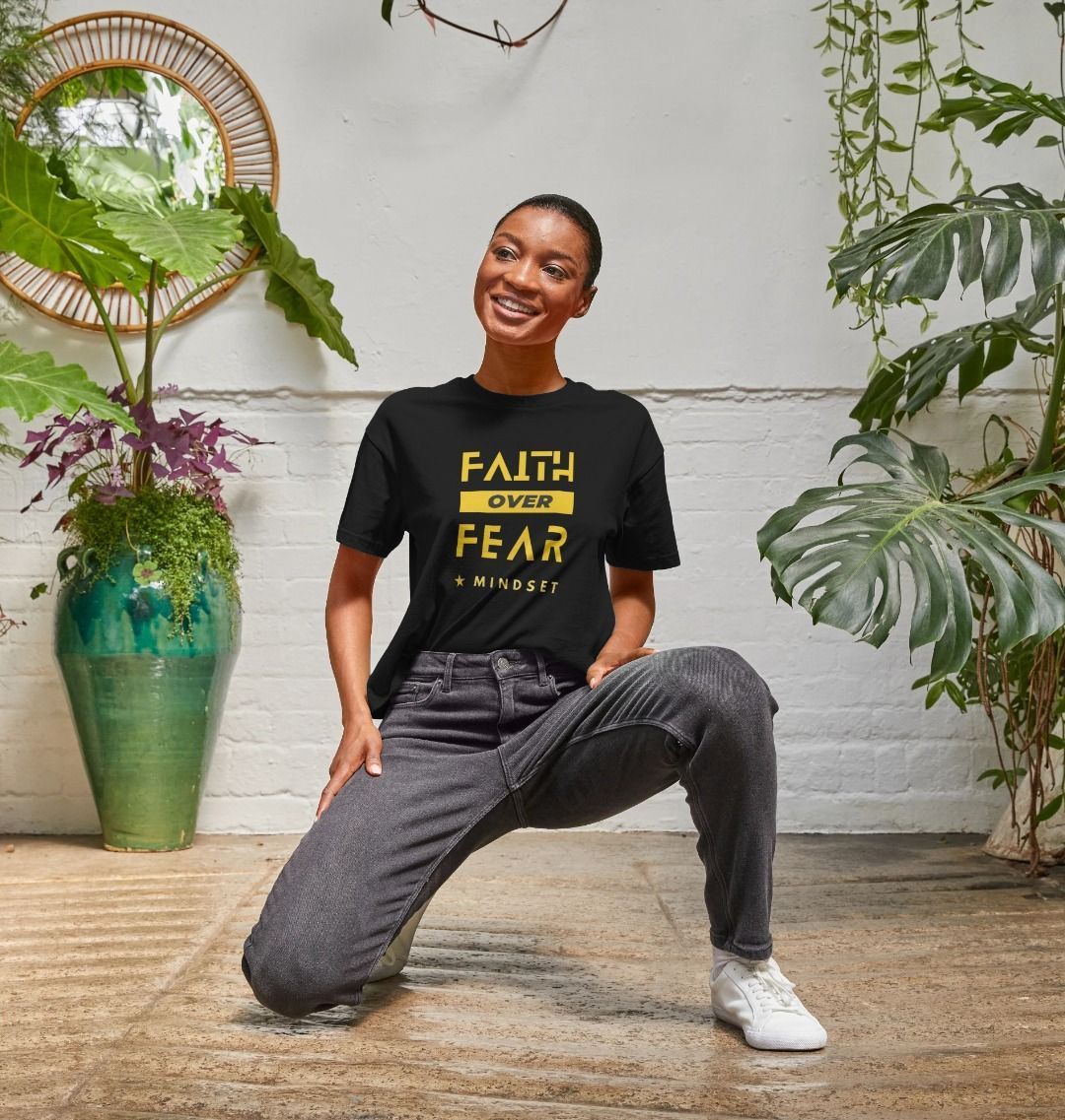 Organic female short T-shirt - Mindset Collection - Faith over Fear